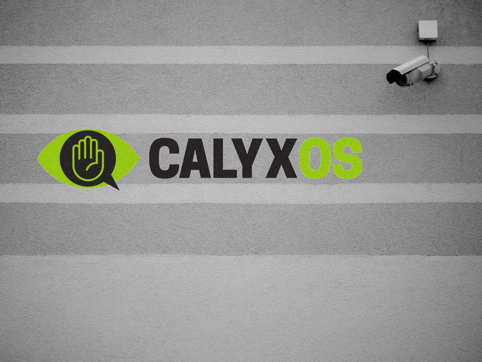 Zu sehen ist eine Überwachungskamera und das CalyxOS-Logo (Eine Faust mit Blitz).